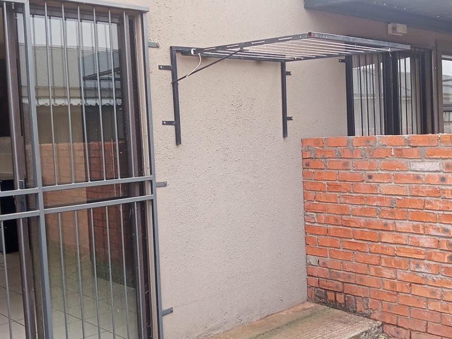 To Let 1 Bedroom Property for Rent in Kellys View Free State